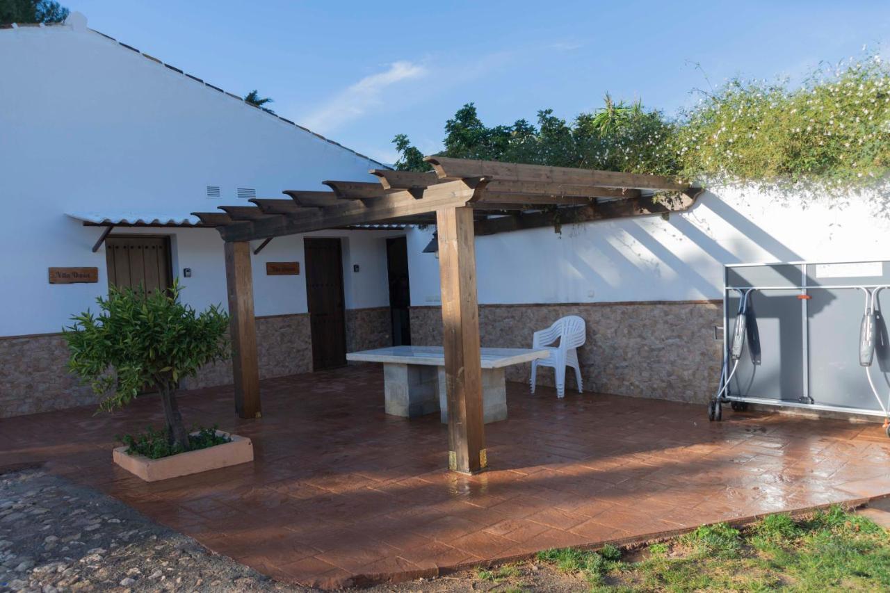 Lagar Del Chorro Junto Caminito Del Rey Piscina Y Baloncesto Lägenhet Exteriör bild
