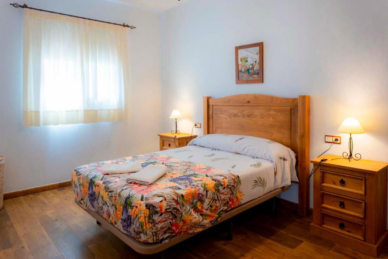 Lagar Del Chorro Junto Caminito Del Rey Piscina Y Baloncesto Lägenhet Exteriör bild