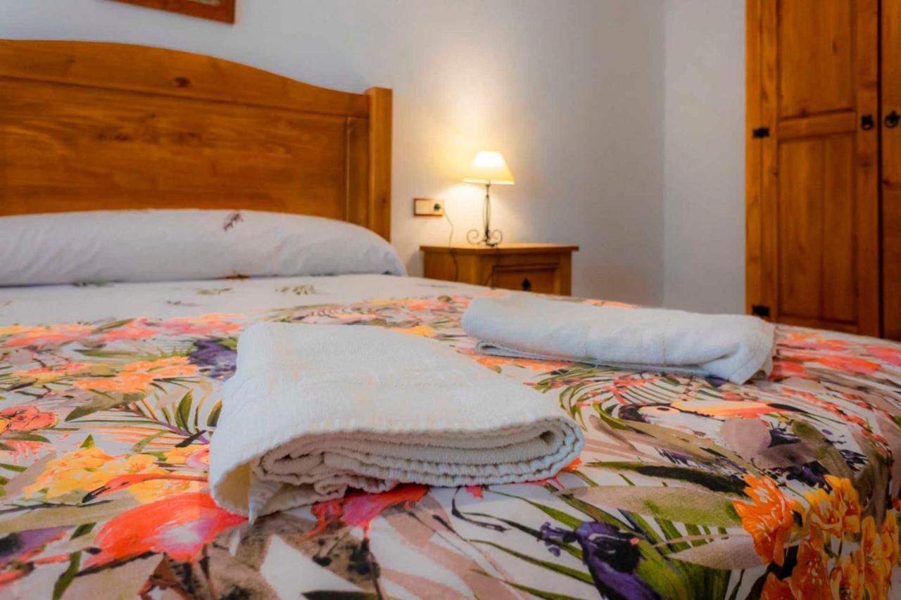Lagar Del Chorro Junto Caminito Del Rey Piscina Y Baloncesto Lägenhet Exteriör bild