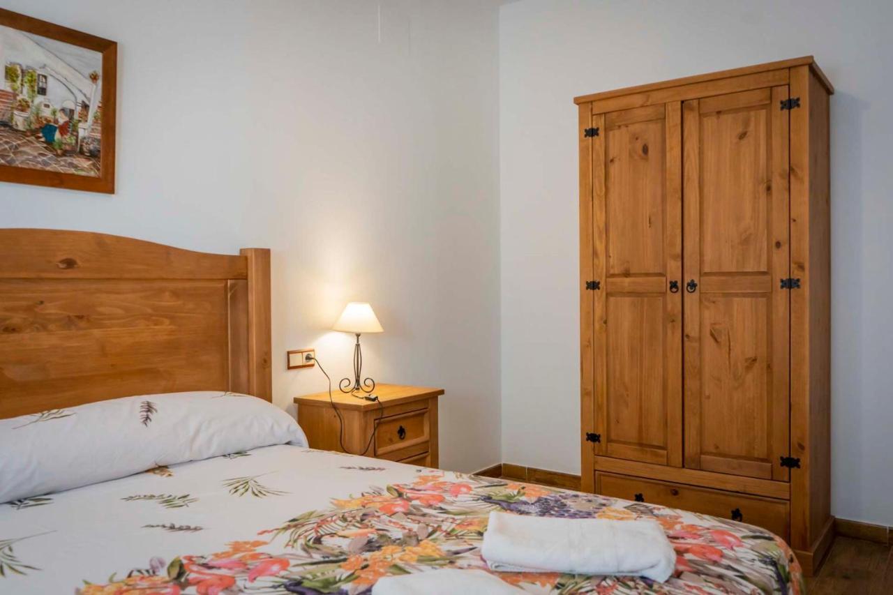 Lagar Del Chorro Junto Caminito Del Rey Piscina Y Baloncesto Lägenhet Exteriör bild