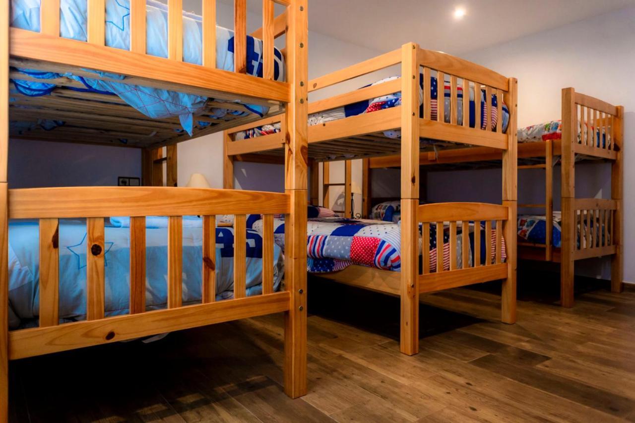 Lagar Del Chorro Junto Caminito Del Rey Piscina Y Baloncesto Lägenhet Exteriör bild